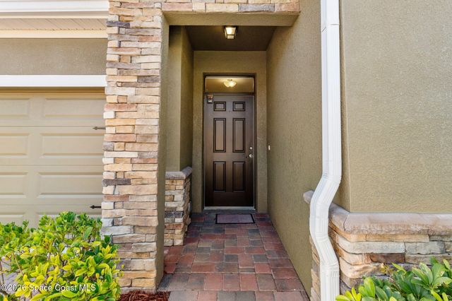 704 Remington Green Drive SE, Palm Bay, FL 32909