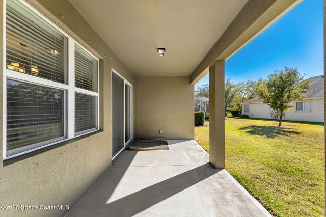 704 Remington Green Drive SE, Palm Bay, FL 32909