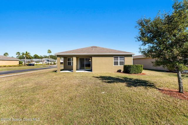 704 Remington Green Drive SE, Palm Bay, FL 32909