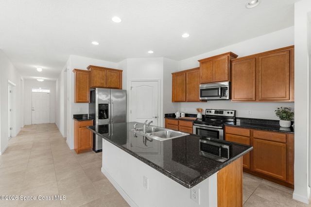 704 Remington Green Drive SE, Palm Bay, FL 32909