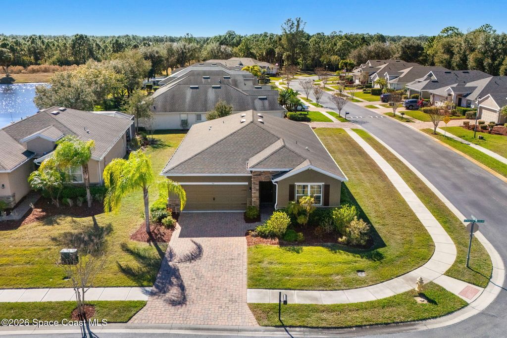 704 Remington Green Drive SE, Palm Bay, FL 32909
