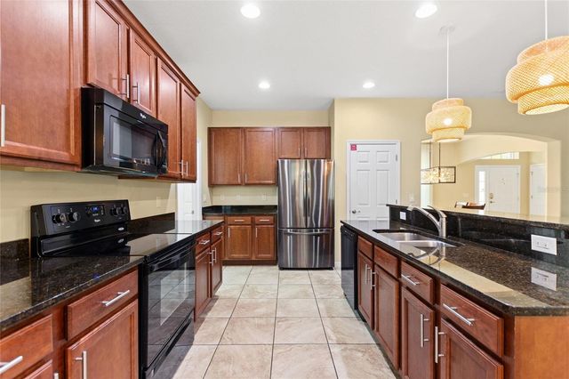 256 YELLOW SNAPDRAGON DRIVE, Davenport, FL 33837