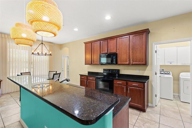 256 YELLOW SNAPDRAGON DRIVE, Davenport, FL 33837