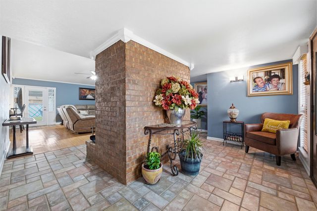 4838 Trailwood Drive, Grand Prairie, TX 75052