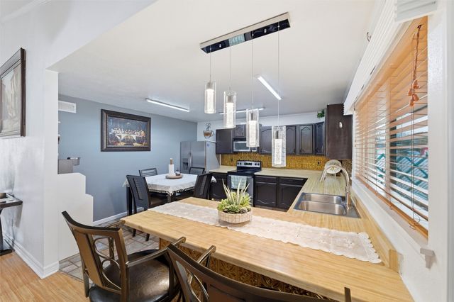 4838 Trailwood Drive, Grand Prairie, TX 75052