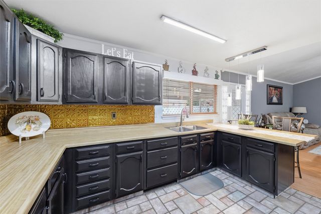 4838 Trailwood Drive, Grand Prairie, TX 75052