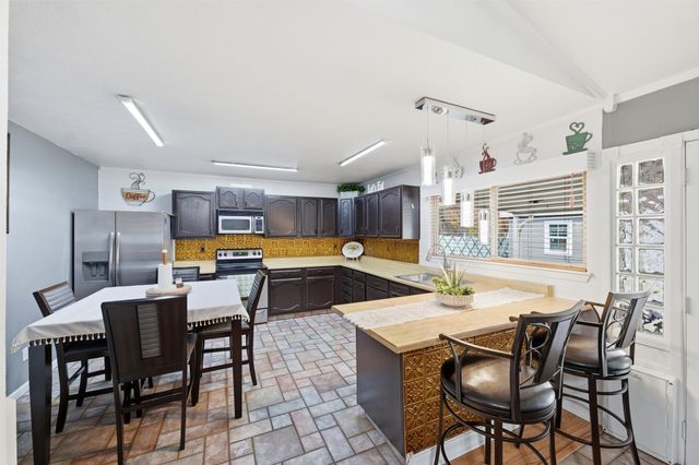 4838 Trailwood Drive, Grand Prairie, TX 75052