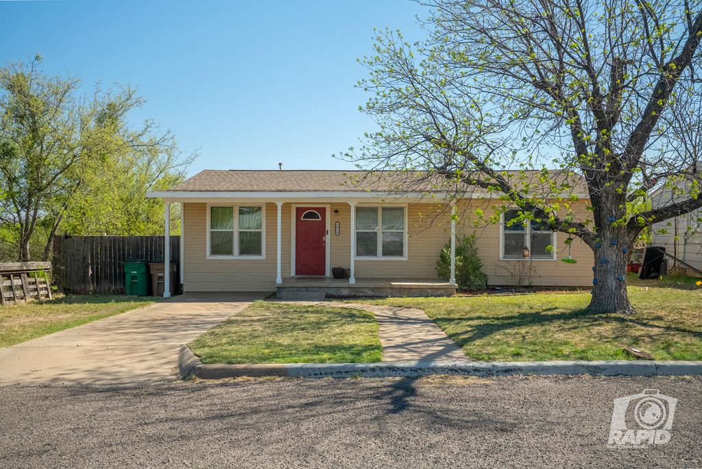 1024 N Bishop Street, San Angelo, TX 76901
