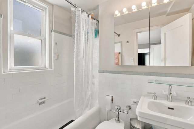 400 E 59th St Apt 16D, New York City, NY 10022