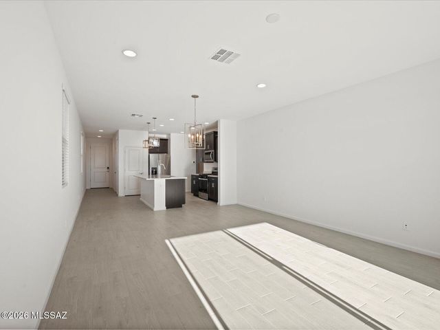 9831 W Las Sendas Way, Marana, AZ 85658