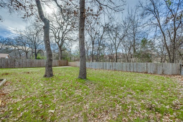 2923 W Day Street, Denison, TX 75020