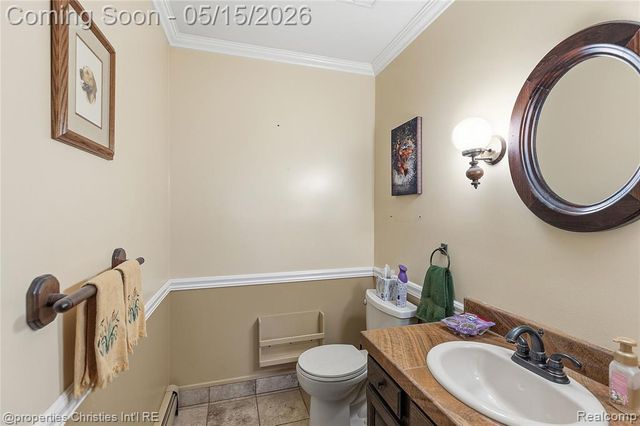 38324 Santa Anna Street, Clinton Township, MI 48036