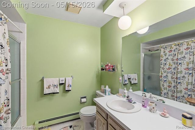 38324 Santa Anna Street, Clinton Township, MI 48036