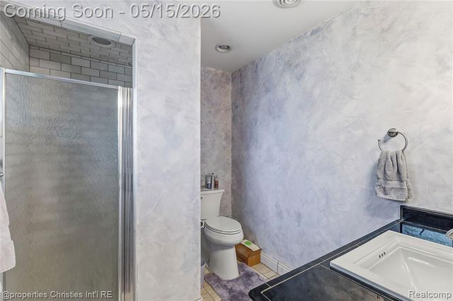 38324 Santa Anna Street, Clinton Township, MI 48036