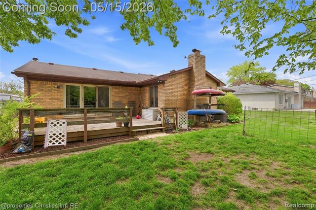 38324 Santa Anna Street, Clinton Township, MI 48036