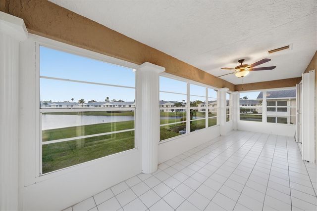 428 Grove Isle Circle 9, Vero Beach, FL 32962