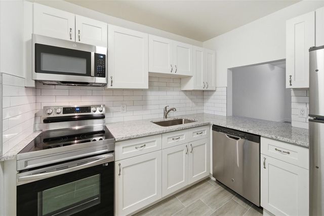 428 Grove Isle Circle 9, Vero Beach, FL 32962