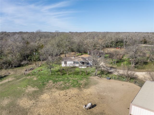 10466 Old Hearne Road, Hearne, TX 77859