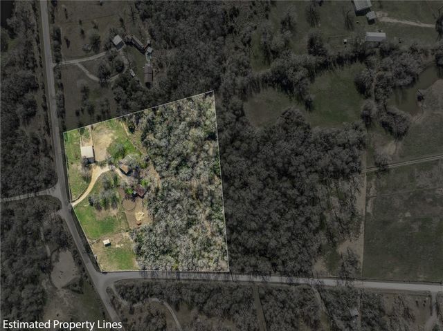 10466 Old Hearne Road, Hearne, TX 77859