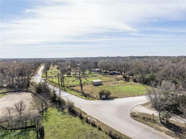 10466 Old Hearne Road, Hearne, TX 77859