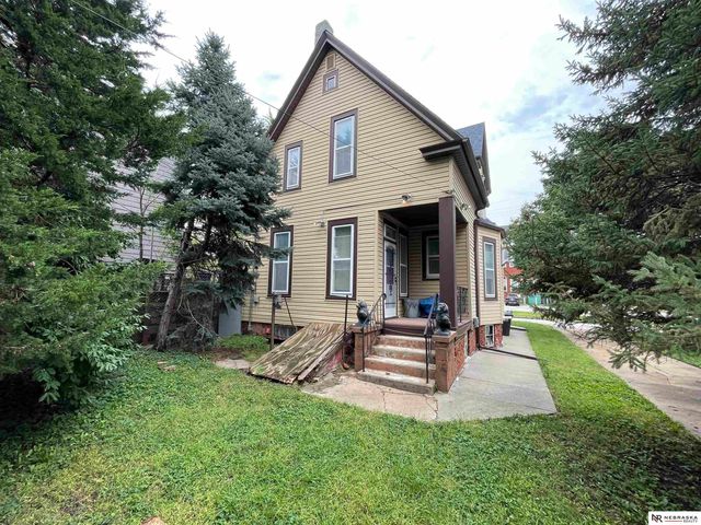 1006 S 25th Street, Omaha, NE 68105