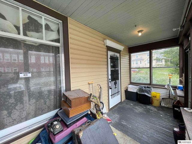 1006 S 25th Street, Omaha, NE 68105