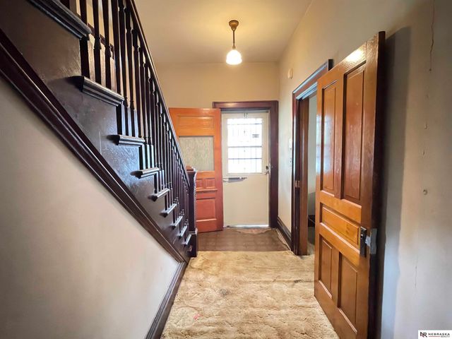 1006 S 25th Street, Omaha, NE 68105
