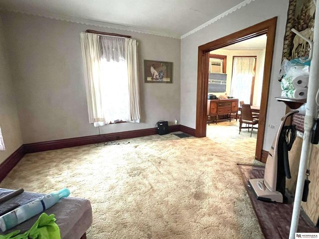1006 S 25th Street, Omaha, NE 68105