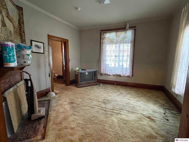 1006 S 25th Street, Omaha, NE 68105