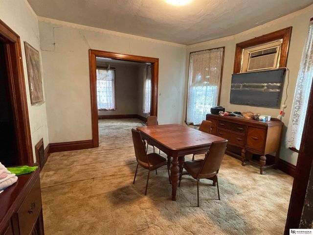 1006 S 25th Street, Omaha, NE 68105