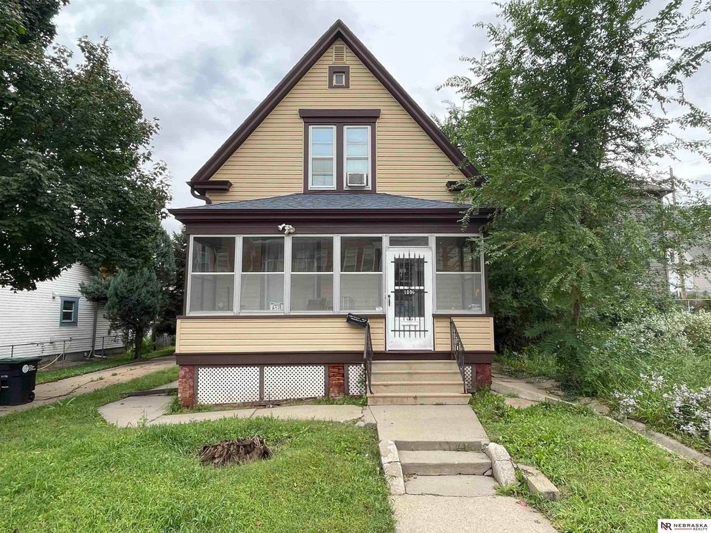 1006 S 25th Street, Omaha, NE 68105