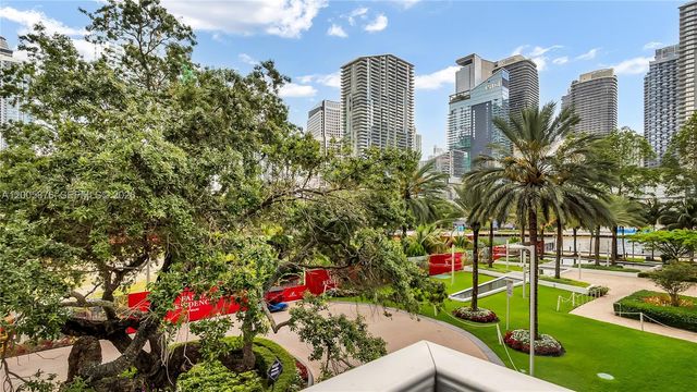 90 SW 3rd St TH 308, Miami, FL 33130