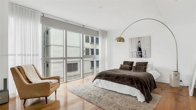 90 SW 3rd St TH 308, Miami, FL 33130