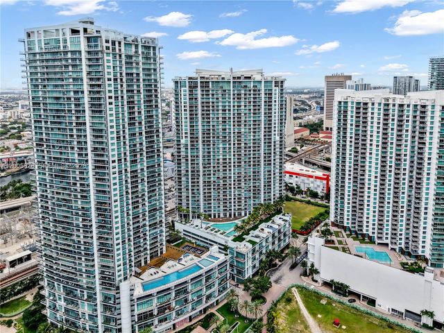 90 SW 3rd St TH 308, Miami, FL 33130