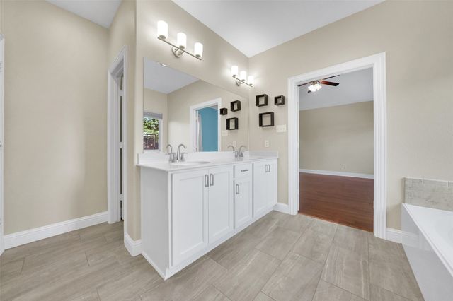 5805 Zinnia Drive, Rowlett, TX 75089