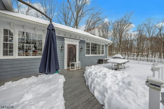 88 Chestnut Ridge Rd, Saddle River Boro, NJ 07458