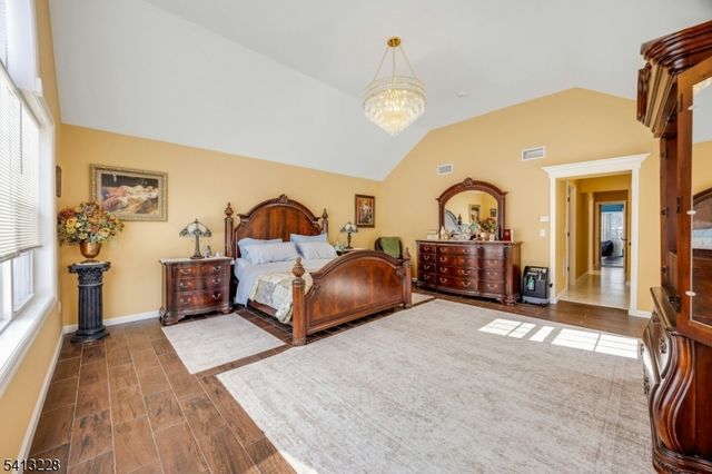 88 Chestnut Ridge Rd, Saddle River Boro, NJ 07458