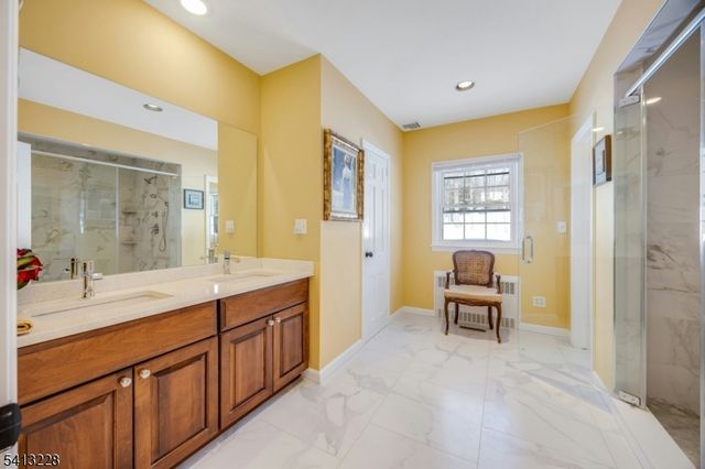 88 Chestnut Ridge Rd, Saddle River Boro, NJ 07458