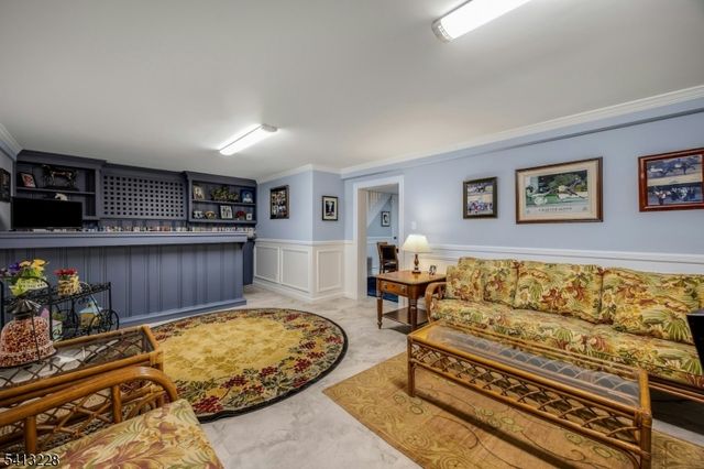 88 Chestnut Ridge Rd, Saddle River Boro, NJ 07458