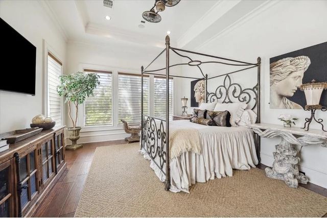 6015 Glencove Street, Houston, TX 77007