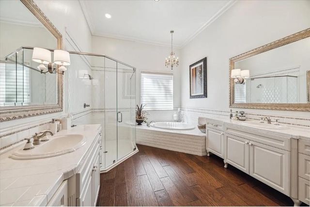 6015 Glencove Street, Houston, TX 77007