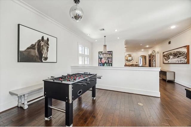 6015 Glencove Street, Houston, TX 77007