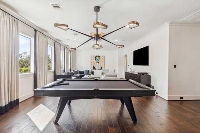 6015 Glencove Street, Houston, TX 77007