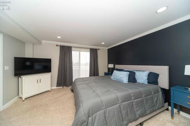 49 Marina Point Drive, Sandusky, OH 44870