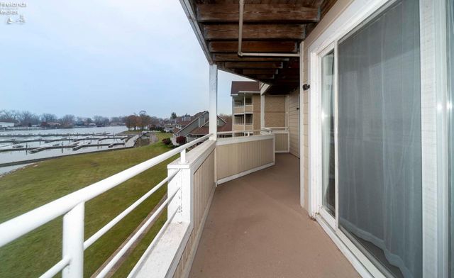 49 Marina Point Drive, Sandusky, OH 44870