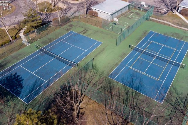 49 Marina Point Drive, Sandusky, OH 44870