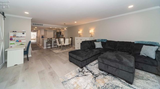 49 Marina Point Drive, Sandusky, OH 44870