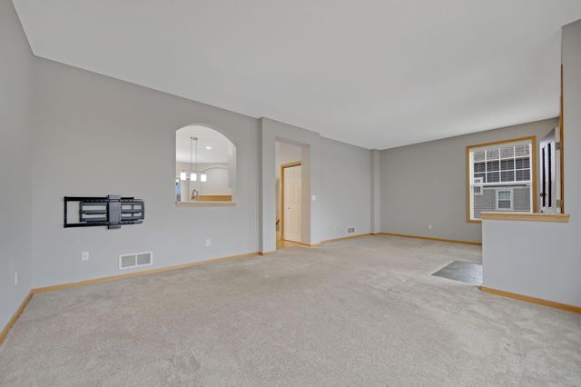 15548 Dynasty Way 103, Apple Valley, MN 55124