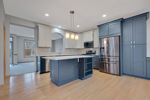 15548 Dynasty Way 103, Apple Valley, MN 55124