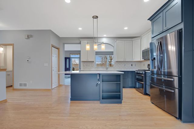 15548 Dynasty Way 103, Apple Valley, MN 55124